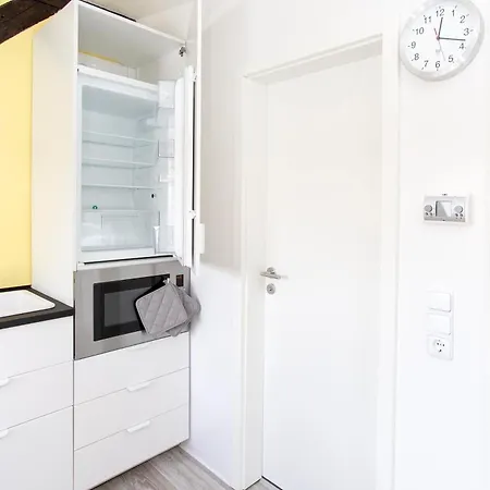 Zentral Gelegene Monteur-dg-wohnung Apartment *
