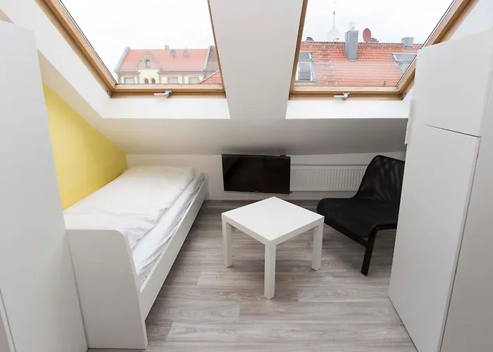 Zentral Gelegene Monteur-dg-wohnung Apartment *
