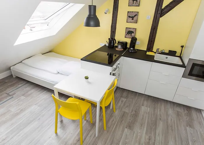 Zentral Gelegene Monteur-dg-wohnung Nürnberg