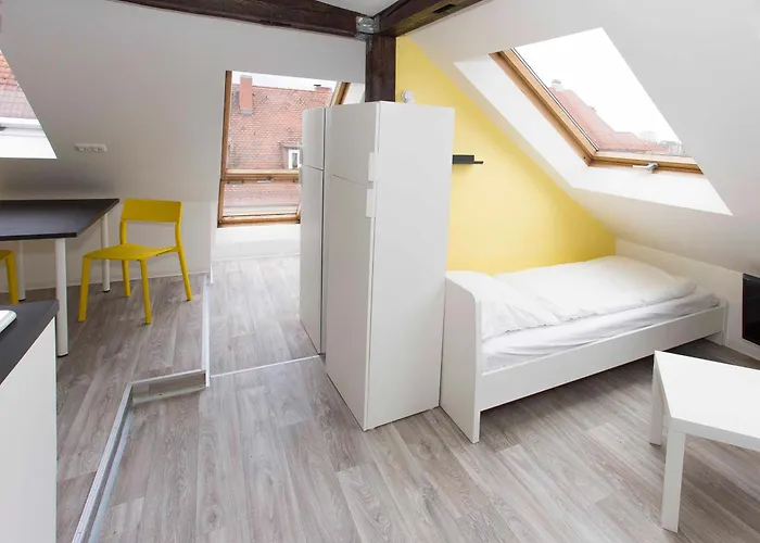 Zentral Gelegene Monteur-dg-wohnung Apartment *