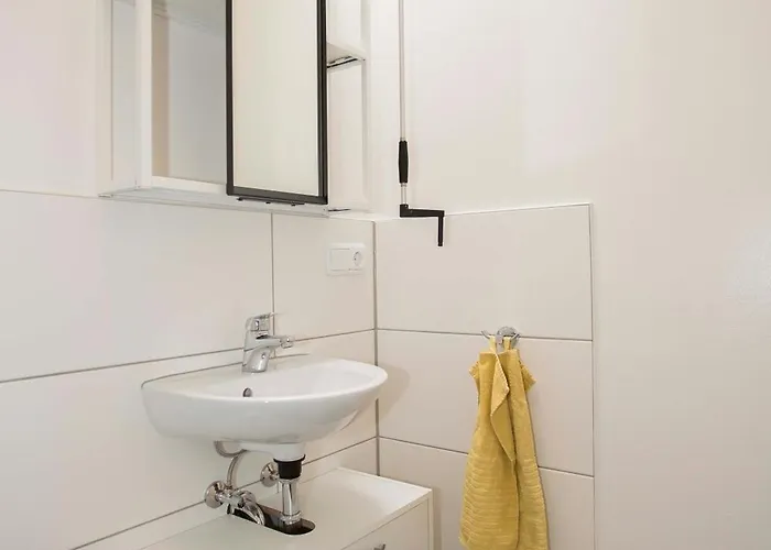 Zentral Gelegene Monteur-dg-wohnung