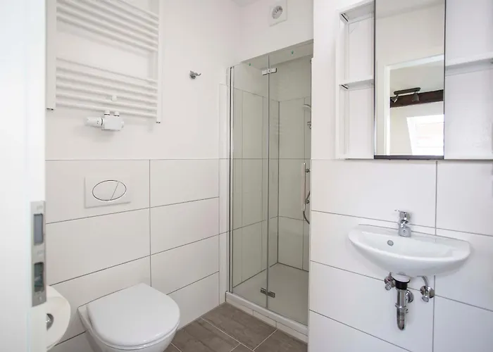 Zentral Gelegene Monteur-dg-wohnung Apartment